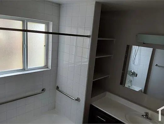 5746 Burchard Ave #2 — Photo 26