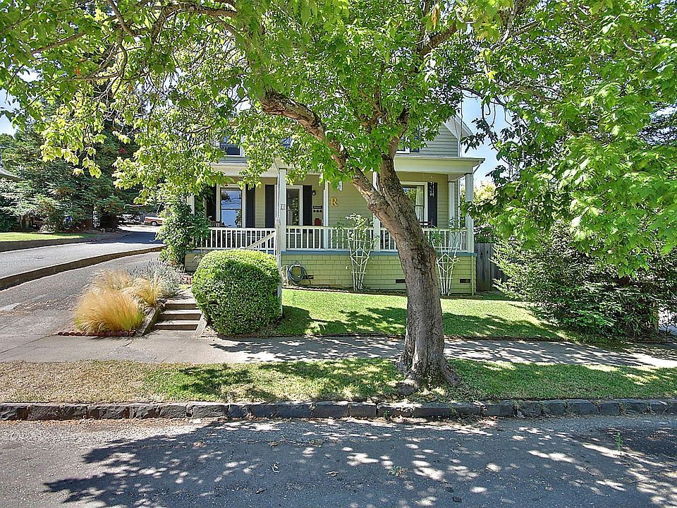 1st image of 10 Laurel Ave