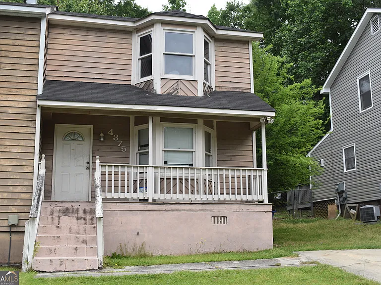 4375 Barrington Pl — Photo 2