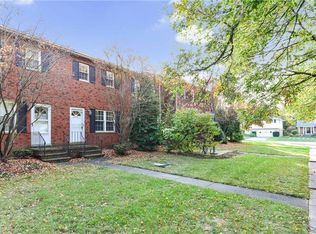 20181 Grannis Rd #4, Fairview Park, OH 44126