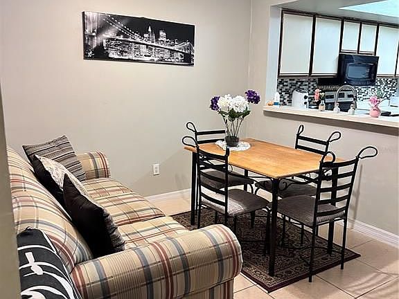 2nd image of 2554 Lakeway Branch Dr