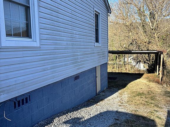 2nd image of 206 Long Dr