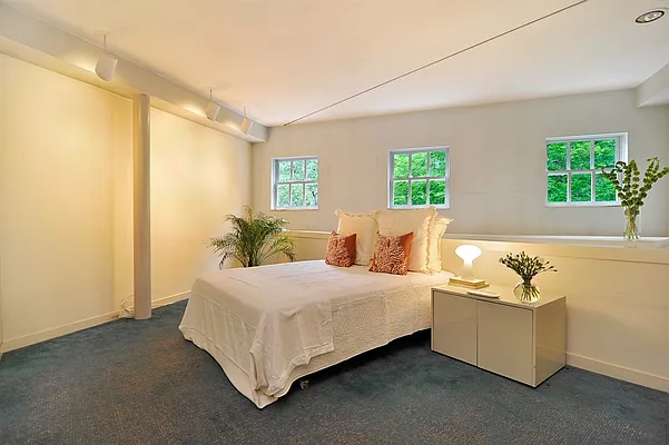 Sold by Corcoran | media 15