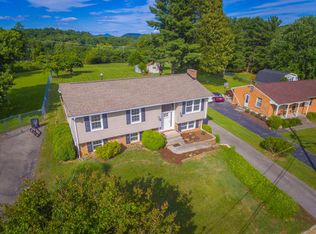 4520 Vest Dr, Roanoke, VA