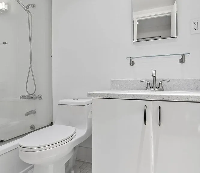109 E 38th St #3A — Photo 10