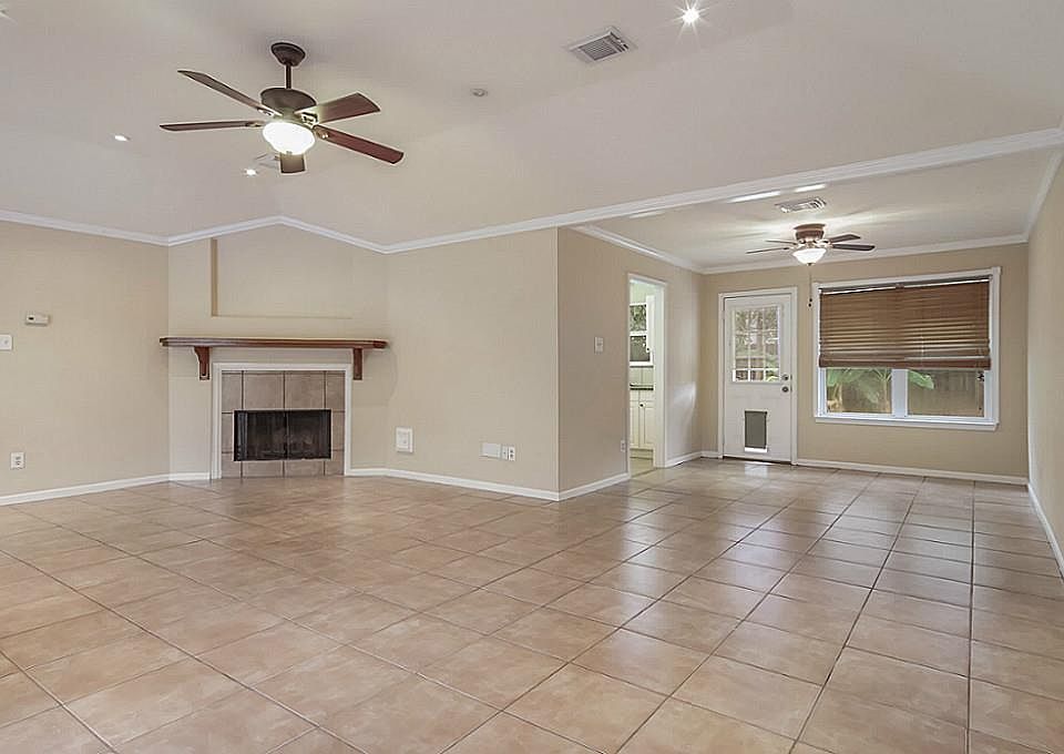1st image of 7122 Sonnet Glen Ln
