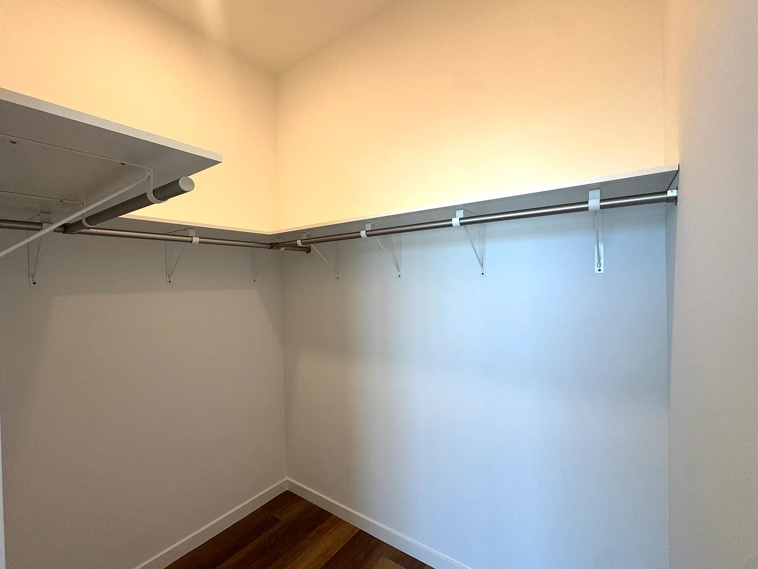 2 bed, 1074 sqft, $6,500 — Photo 3