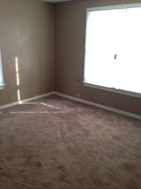 4th image of 107 E Slattery Blvd