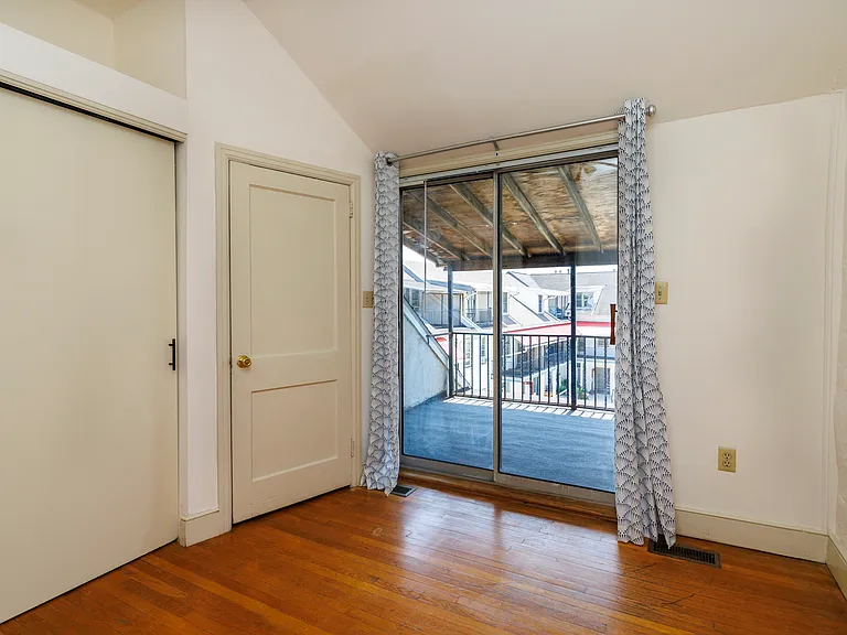 Overbrook Court apartments — Photo 29