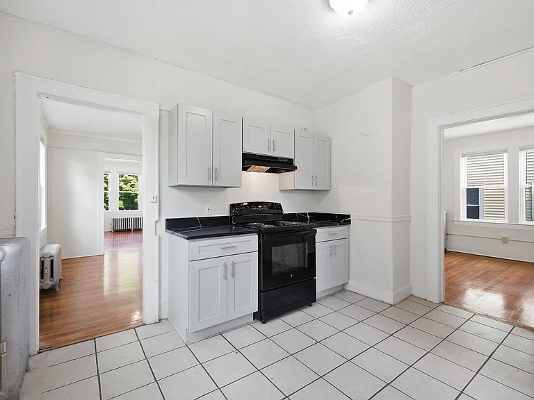 230-232 Enfield St #2 — Photo 6