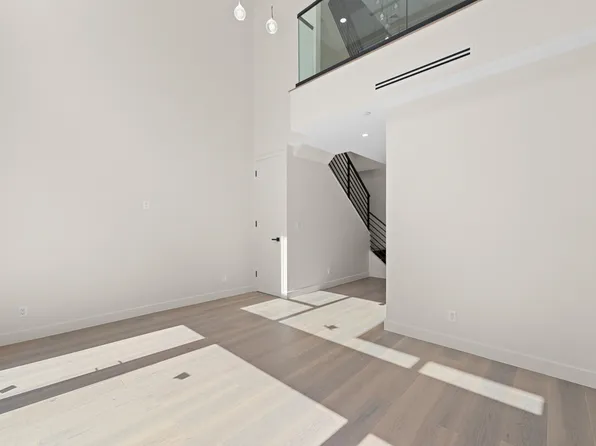 310 Fenimore Street image 30 of 48