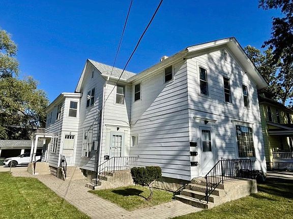 2nd image of 426 E Benton St APT 5