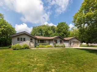 12595 Mallick Rd, North East, PA 16428