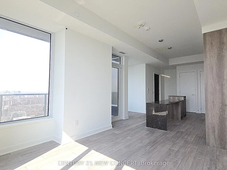 11 Yorkville Ave #5602 — Photo 12