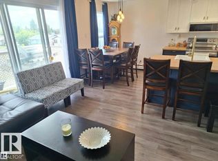 7220 144th Ave NW #301, Edmonton, AB T5C3E4