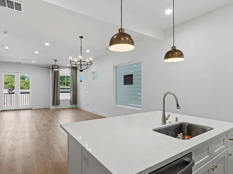 2806 Versailles Oak Ln — Photo 5