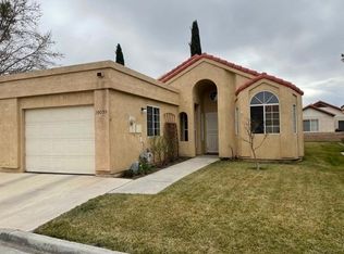 19039 Primrose Ln, Apple Valley, CA 92308