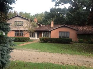 300 Woodside Dr NE, Grand Rapids, MI 49503