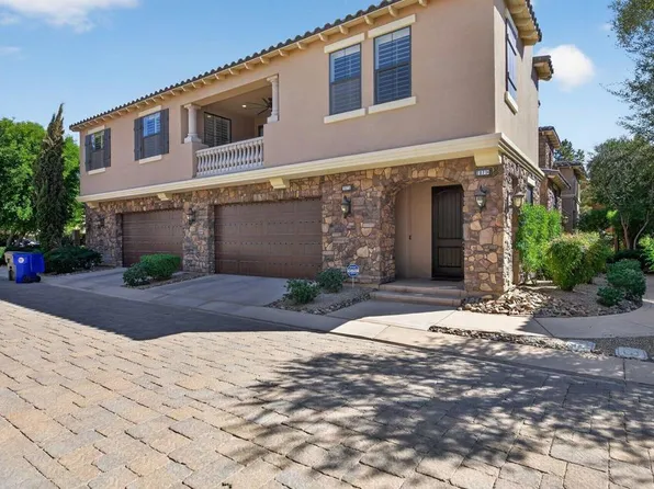 2073 Via Alba, Palm Desert, CA 92260