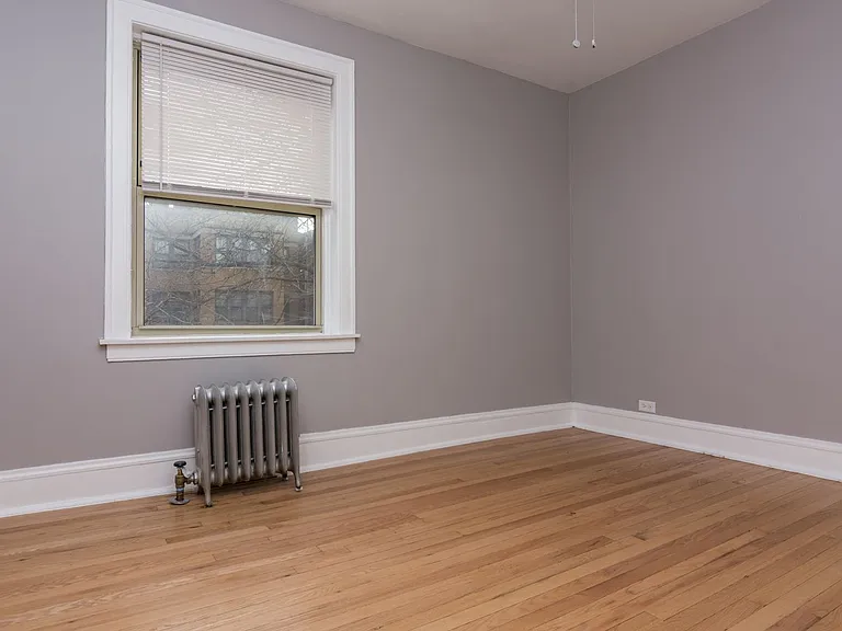 7616 S Phillips Ave — Photo 7