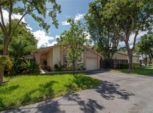 10915 SW 135th Court Cir, Miami, FL 33186