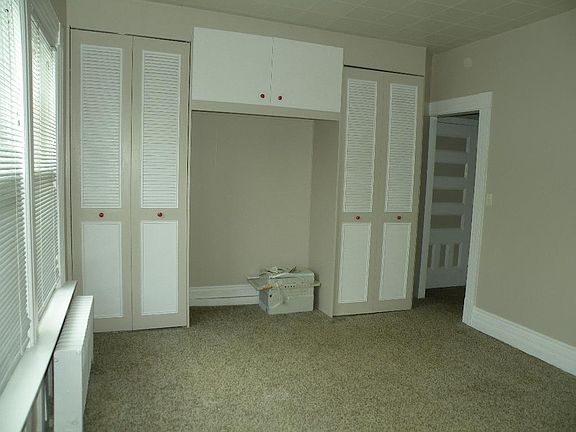 4th image of 320 W Oliver St APT 3