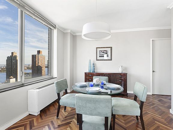 2nd image of 360 E 88th St APT 25B