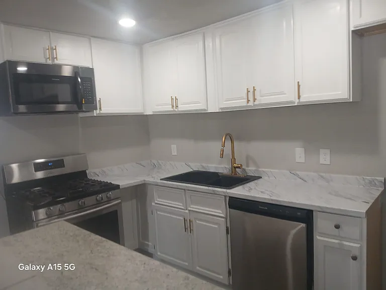4339 W 8th St — Photo 12