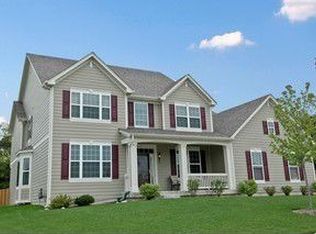 2989 Wagon Rd, Elgin, IL 60124