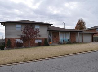 922 E Kee St, Weatherford, OK 73096