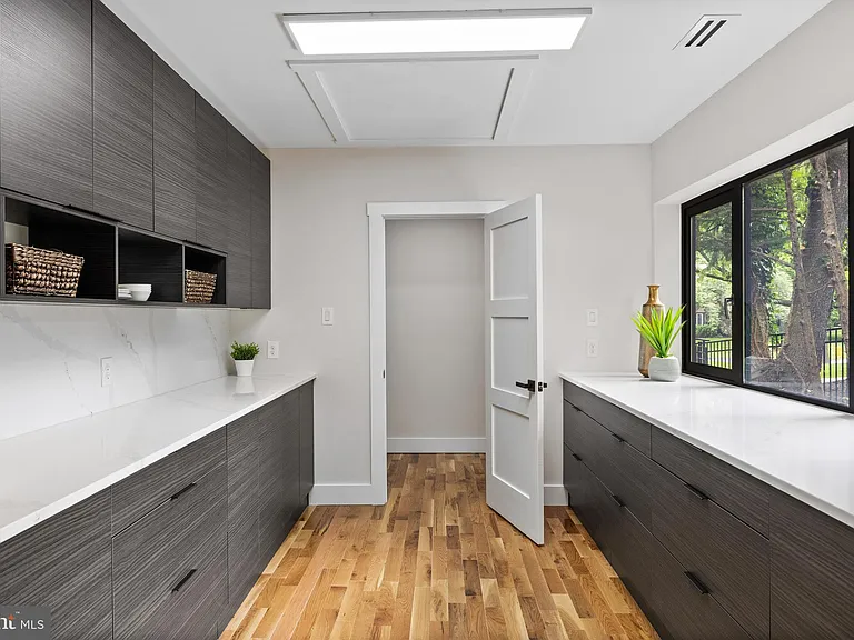 354 Winding Way — Photo 7