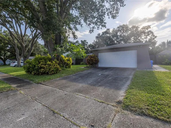 11307 Longhill Dr N, Pinellas Park, FL 33782