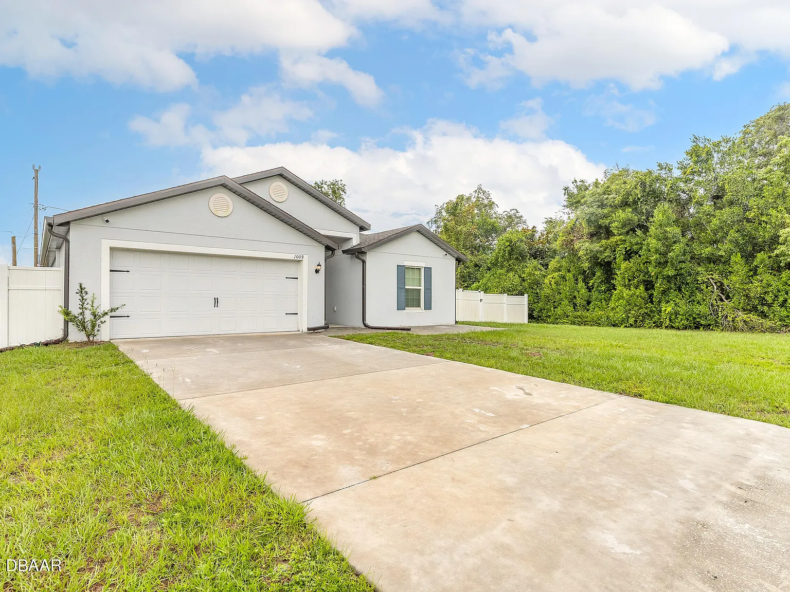 5 bed, 3.0 bath, 1975 sqft, $2,750 — Photo 2