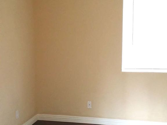3rd image of 3427 Chadwick Dr