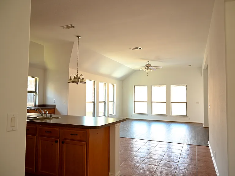 2204 Rockport Dr — Photo 17