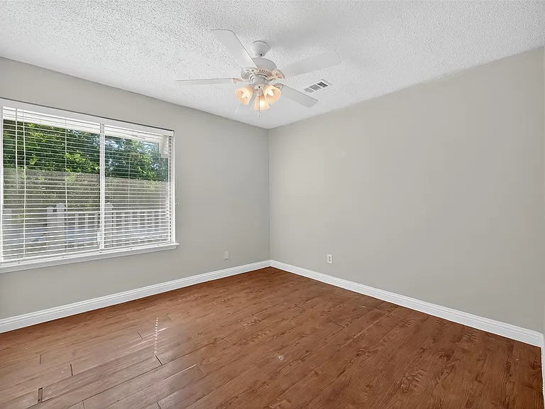 7711 Del Glen Ln — Photo 13