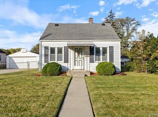 21165 La Salle Blvd, Warren, MI 48089