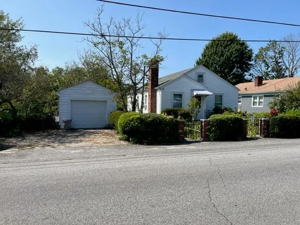 9 Friendship St, North Providence, RI 02904