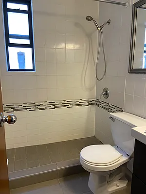 Rented by LDMI Realty Group LLC | media 8