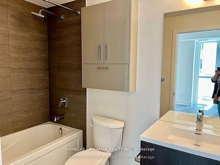 188 Fairview Mall Dr #1116 — Photo 7