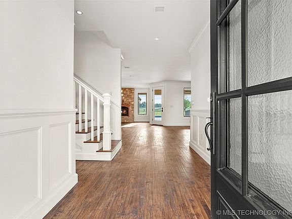 5th image of 19387 E Fieldstone Dr S