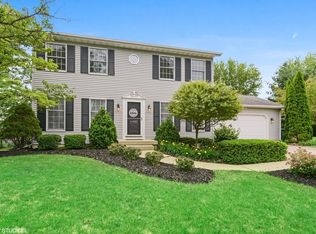 812 Stanley Ct, Sycamore, IL 60178