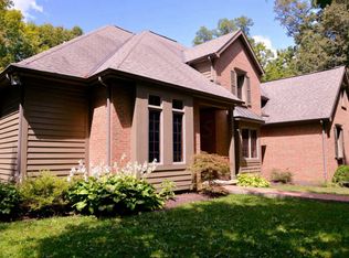 1884 Hardin Ln, Powell, OH 43065