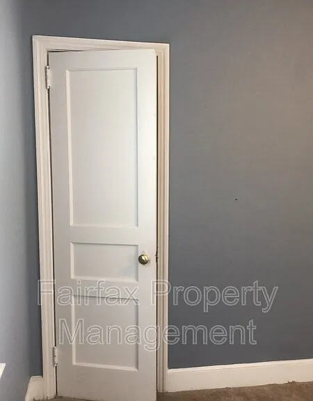 506 E Club Blvd — Photo 17
