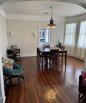 4th image of 5403 Fontainebleau Dr