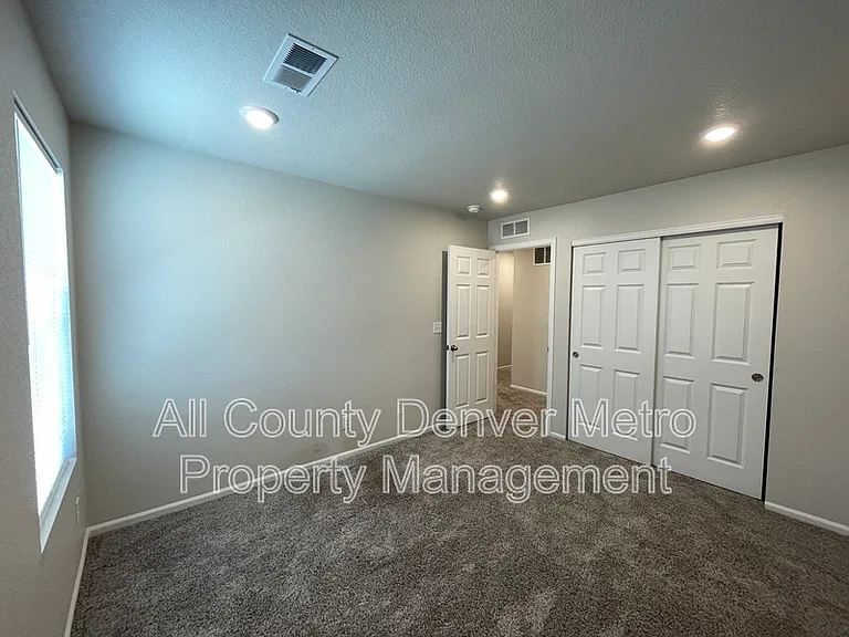 6089 N Liverpool St — Photo 5