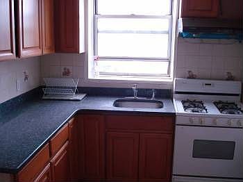 5th image of 4125 Kissena Blvd APT 4L