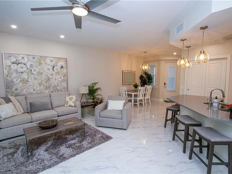 244 Indies Dr E #101 — Photo 2