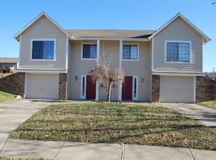 306 NW Gibson Rd, Lees Summit, MO 64063