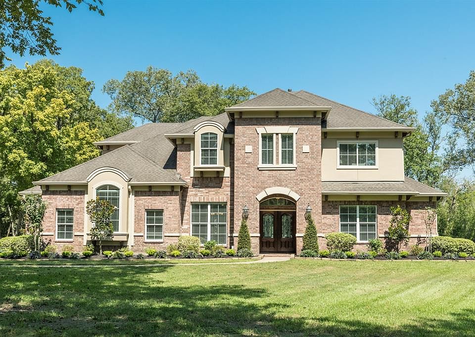 Custom brick and stucco Partners in Building home on almost 6 acres.